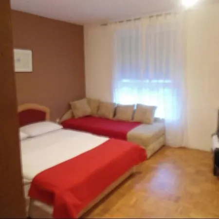 Borna Top Centar بيت ضيافة